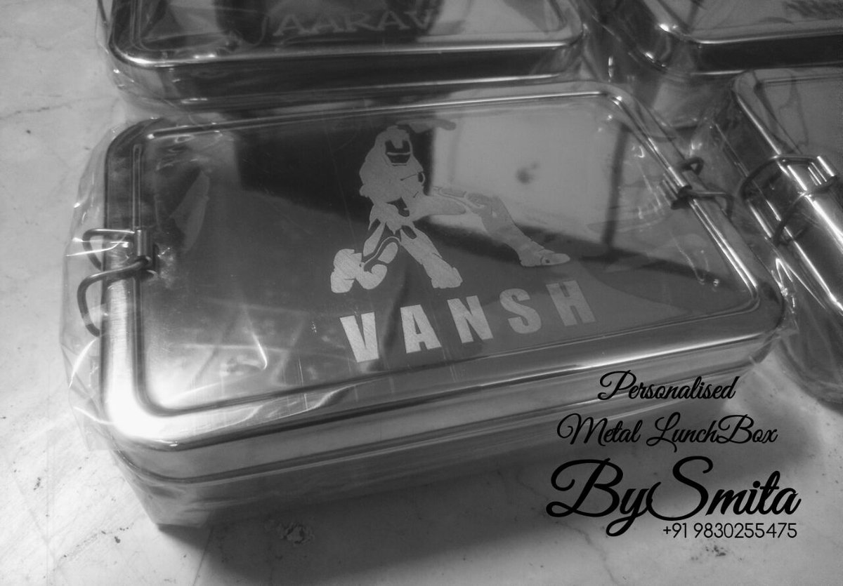BySmitaofficial's tweet image. Sleek, simple and personalized is the way to go for your lunchtime needs! BySmita brings a range of high-quality customizable steel lunch boxes that can be given as gifts for birthday parties, customized with a company logo and so on.
+91 9830255475
#customisedlunchbox #steelbox