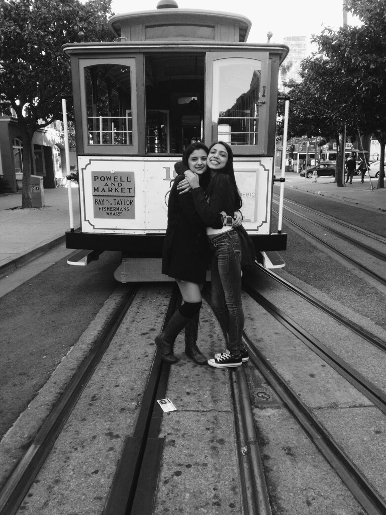 emilyvzzz's tweet photo. Happy birthday to my bestfriend! You’re my favorite person to do absolutely nothing and everything with, thank you for always being real w me no matter what and always making me laugh/cry😘 ilysm w all my heart💗  #est09 https://t.co/KFYDGTUeLS