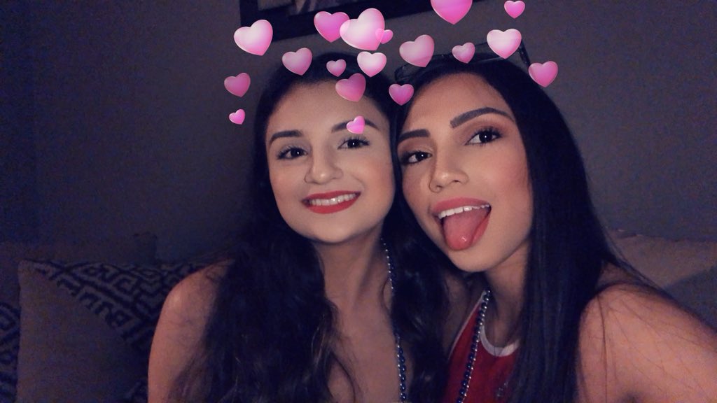 emilyvzzz's tweet photo. Happy birthday to my bestfriend! You’re my favorite person to do absolutely nothing and everything with, thank you for always being real w me no matter what and always making me laugh/cry😘 ilysm w all my heart💗  #est09 https://t.co/KFYDGTUeLS