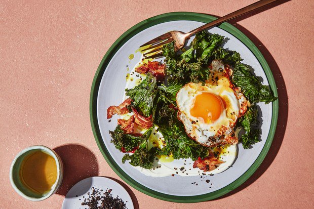 _HealthThruFood's tweet photo. Already thinking about breakfast tomorrow? We are too - and this turmeric eggs with kale, yogurt and bacon recipe sounds delicious! https://t.co/67dP1USjRW https://t.co/tx9KhFa0Lk