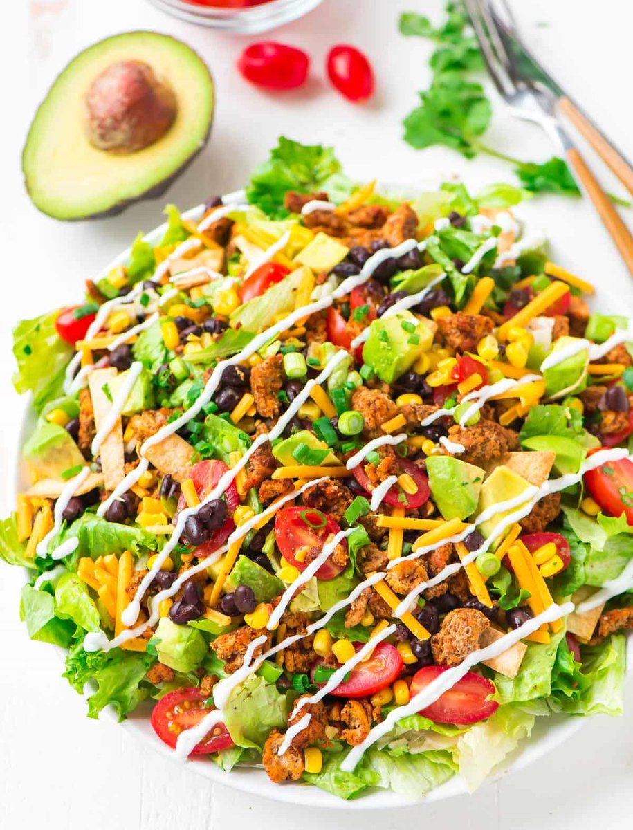 _HealthThruFood's tweet photo. This skinny taco salad with yogurt by @WellPlated is about to make your day scrumptious: https://t.co/k8wgGVxZXE https://t.co/z1eN6PKE7A