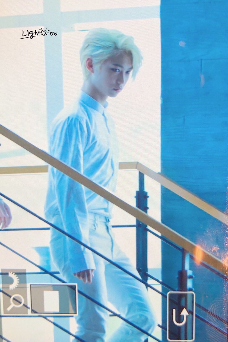 LightsOn_915's tweet photo. #straykids #스트레이키즈 #felix #필릭스 #IamNOT #District9
180426 MCD
릭스야 화보 찍고 있어 ?????? https://t.co/86Vu6pzHaM