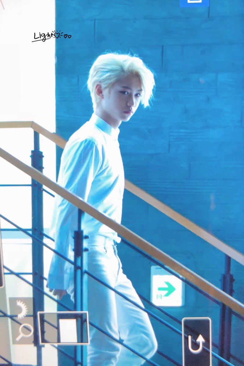 LightsOn_915's tweet photo. #straykids #스트레이키즈 #felix #필릭스 #IamNOT #District9
180426 MCD
릭스야 화보 찍고 있어 ?????? https://t.co/86Vu6pzHaM