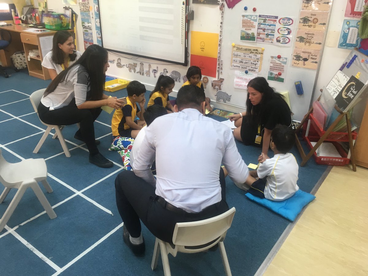 Horizon_EngDept's tweet photo. #HorizonEnglish working collaboratively with @Horizon_Arabic this morning #HorizonCommunity https://t.co/eJ2mwSYZPW