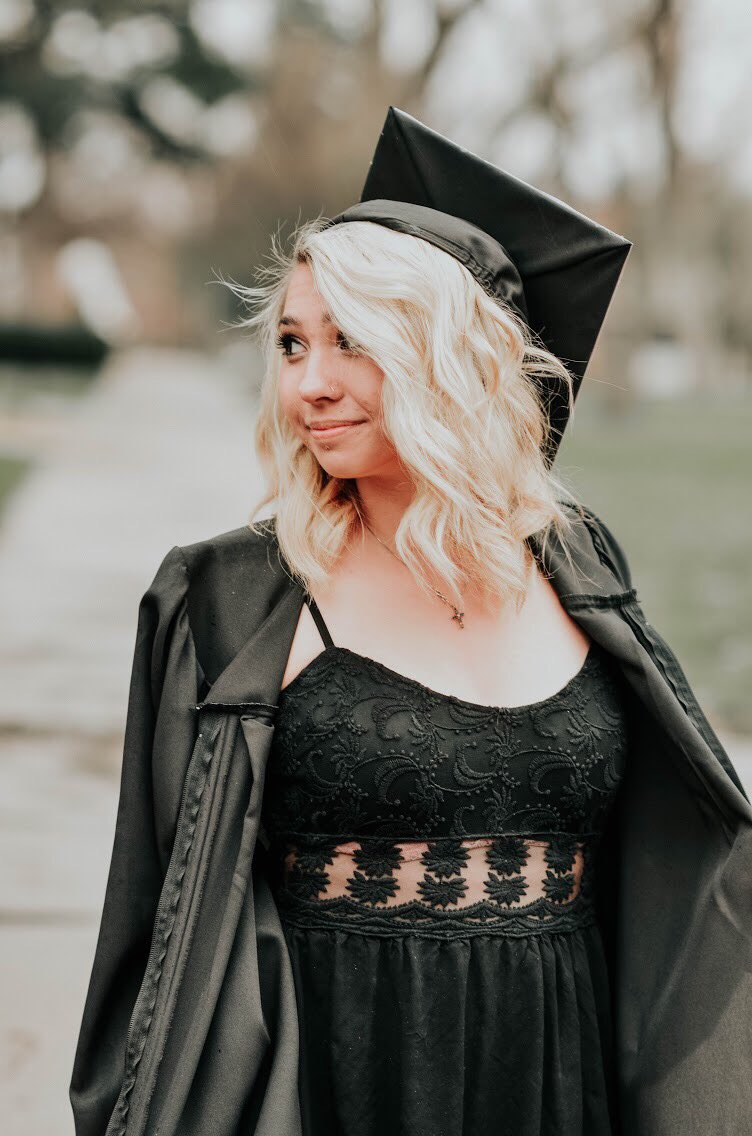 sierrav10's tweet photo. Almost done!🎓🎉 https://t.co/Wisf9vyfW2