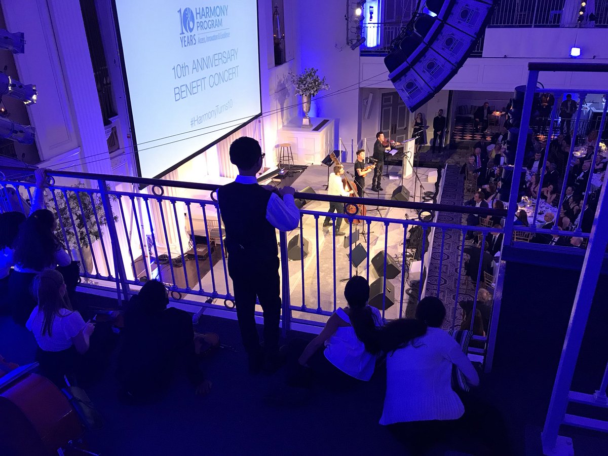 AdvanceNYC's tweet photo. @HarmonyProgram students loving the up-close view as @tf3 gives an amazing rendition of Joy at the #Gala #HarmonyTurns10 https://t.co/nMx5G5bnP5