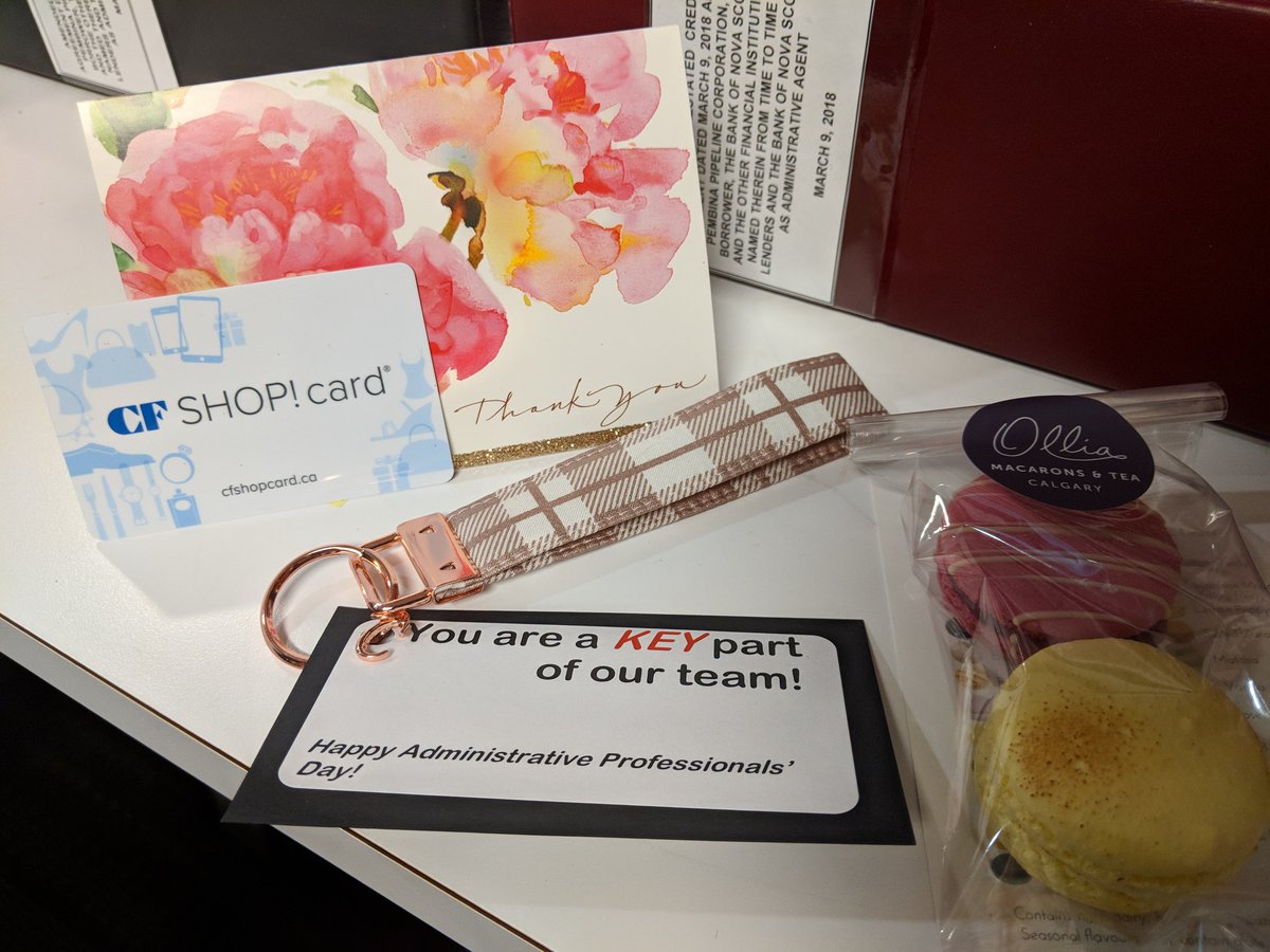 Candace_YYC's tweet photo. @sarah_YYC Our office is amazing and does it up right! #administrativeprofessionalweek https://t.co/jr3kqtukpq