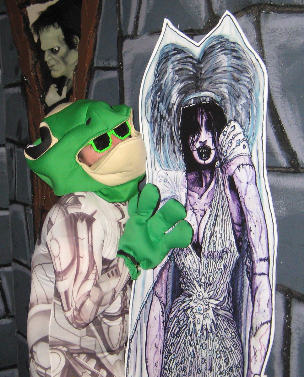 JamieGardner's tweet photo. #sdcomicfest #sandiegocomicfest #sdcomicfest2018 #DigitalLizardsofDoom at #SanDiegoComicFest2018 https://t.co/UFaB6hI1io https://t.co/3WiTsheHMD