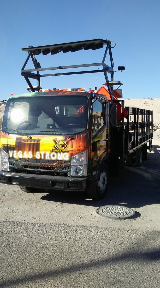 pritchett_jeff's tweet photo. Best traffic truck in Las Vegas! #MastersOfBarricades #MOBTraffic #MOB #Vegas #MOBValetParking #MVPParking #Valet #Cones #TrafficControl #MVP #SpecialEvents https://t.co/euy3OeLw24