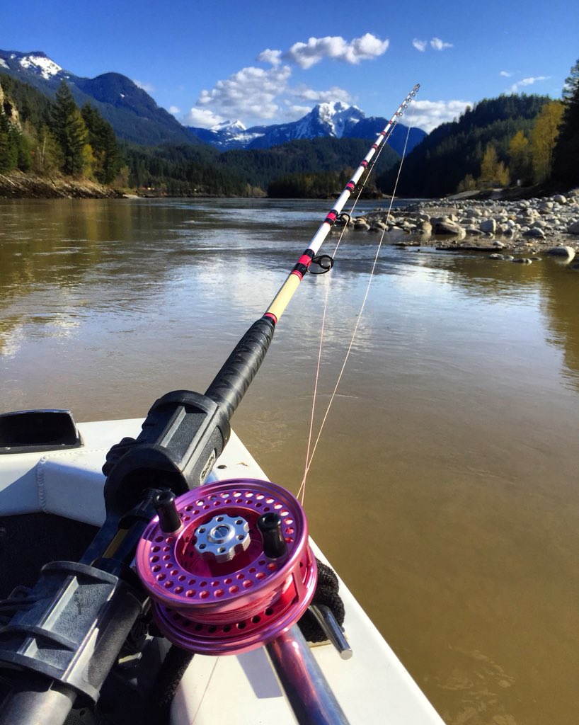 Our little piece of heaven ❤️🐟
#thejourneyneverends #wefishhere #foreverthankful #findyourpassion #ourtruelove #serenity #ourbackyard #greatriverfishing #pictureoftheday #itbc #sba #mnbc #islanderreels #maruto #batsonenterprises <')))><DWAC