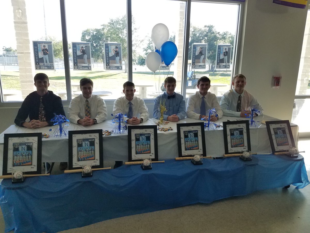SpiresBaseball's tweet image. We had our Senior banquet tonight and celebrated with our great team @NWolvesBaseball.

#hangabanner
#BleedBlue