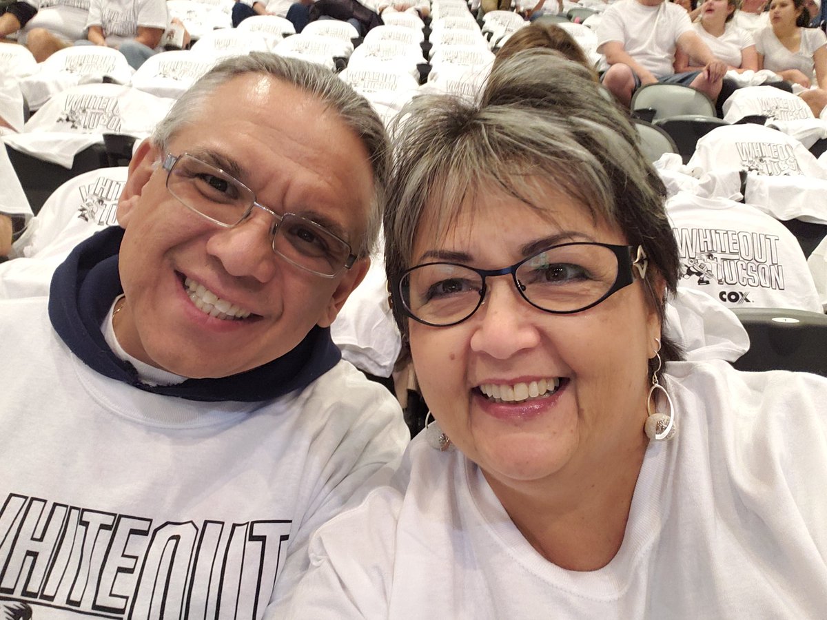 CactusRox's tweet photo. #whiteouttucson #itsplayofftime Let's go Tucson https://t.co/HPKSwUnMDv
