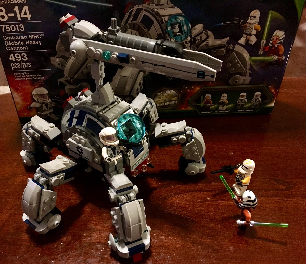 ArtEddy3's tweet photo. #LEGO project of the day. The #Umbaran MHC. #StarWars #AhsokaTano #CloneTrooper #CloneWars #UmbaranSoldier @starwars @LEGO_Group https://t.co/T95HcOILk2