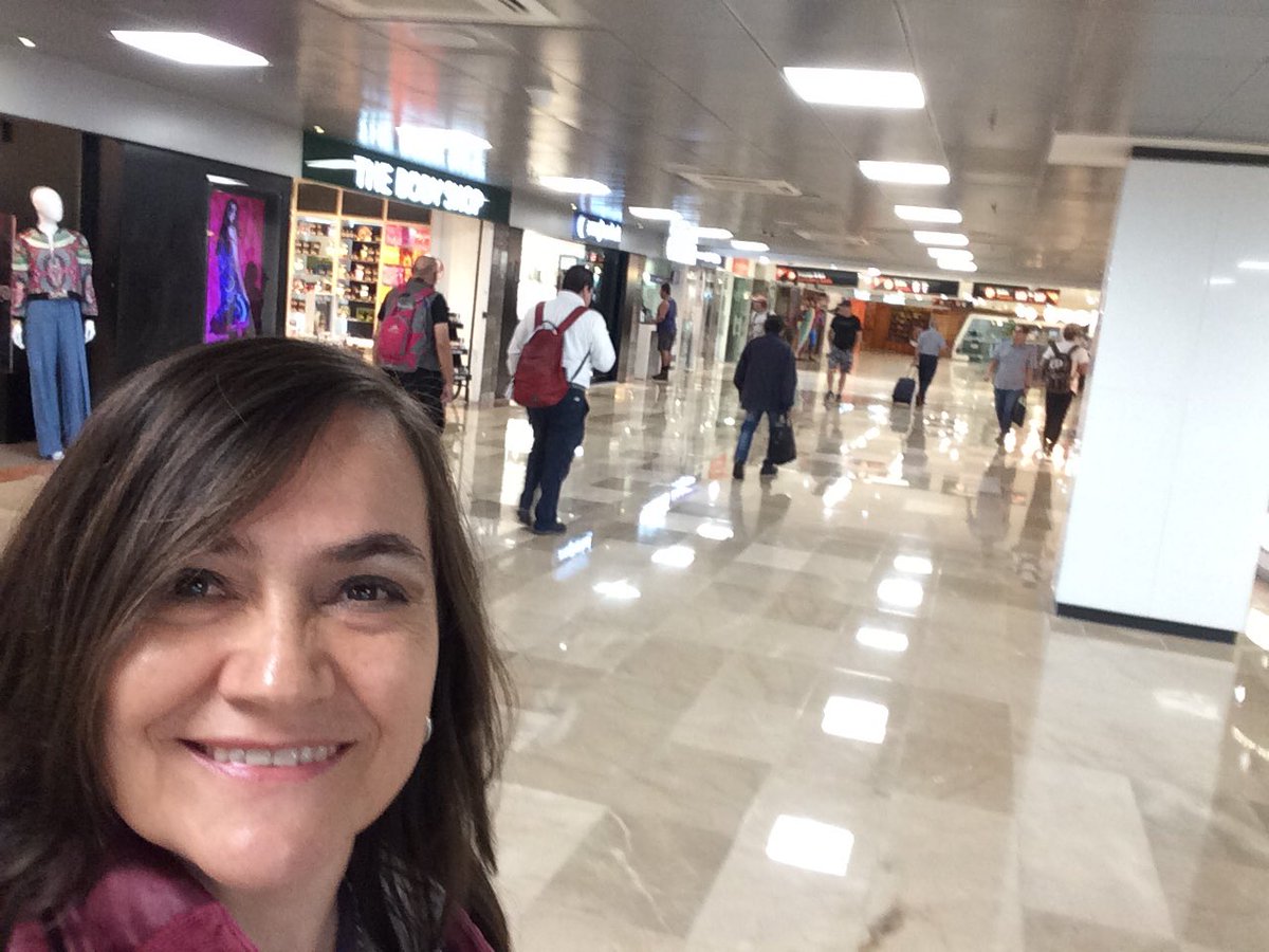 MARTHAAA_GDL's tweet photo. Rumbo a la aventura 😃
#TheBestOfTheBest de mi país 👉🏻#México 🇲🇽 👏🏻👏🏻👏🏻🙋🏽🏆👌🏻☀️🌊🌕✨✈️🚢☸️💦🌈⛳️🏊🏼♀️🎤🏩💼🎒🎆🍝🍨🍾🍹🥂🌺🌵💃🏽😃👍🏻#Viajes #Travel 😊#AmoMiTrabajo 😍#TopLevelExecutive 👩🏽💻👌🏻
#GraciasDios 🙏🏻🕯🕊⚪️💟🍀😘💜 https://t.co/KsBiBZsO7I