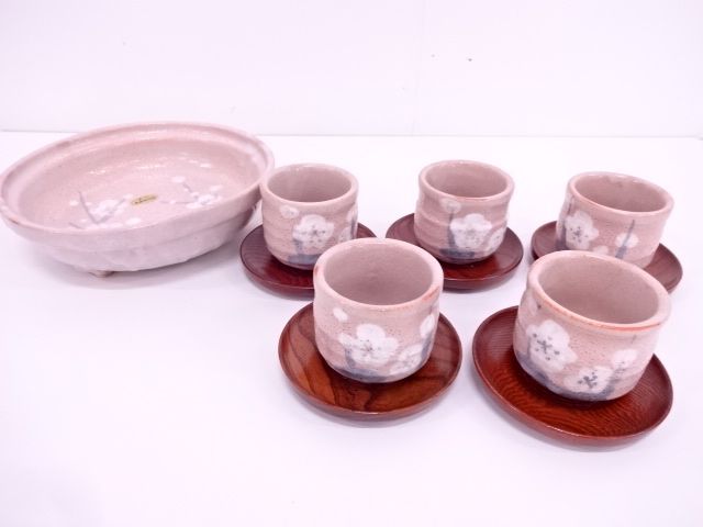 kimonoteaqp's tweet photo. JAPANESE POTTERY E-SHINO SWEETS PLATE & CUP SET BY HANEMON KILN
https://t.co/xVIWCJNX90
#eshino #sweetsplate #cup #saucer #hanemon
#sou #japan #shinoware #mothersday2018 https://t.co/NkXqcBhbAR