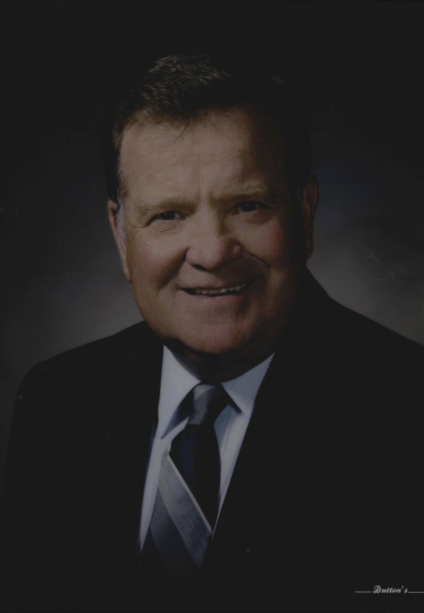 NDHSAA's tweet photo. Former NDHSAA Executive Secretary Bob King passed away Wednesday, April 25. He is remembered for his service to ND High Schools as an educator, coach, official and athletic administrator | STORY: https://t.co/PKvtzAUIGJ #NDHSAA #NDpreps https://t.co/O053SCbrc6