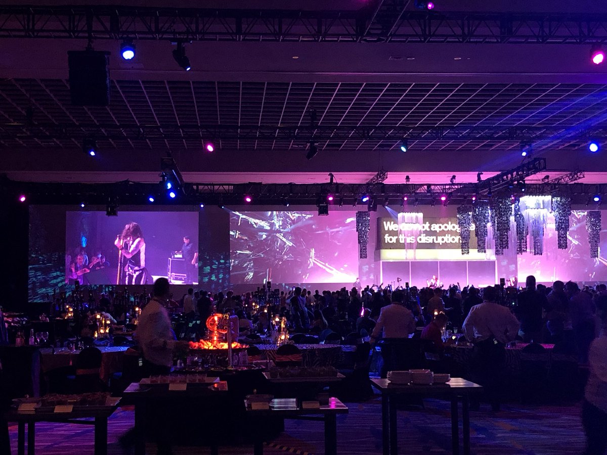 QlikHealthcare's tweet photo. Steven Tyler at #Qonnections? Bucket list ✅ https://t.co/hmlwk0rVSv
