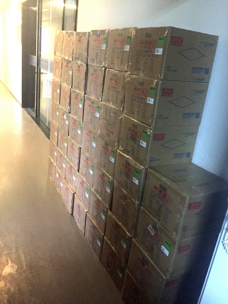 FreyaKulon's tweet photo. 500pcs #Meanwell #ELG-240-48A-3Y LED drivers will be shipped to Korean client. https://t.co/YHamKd8fEW