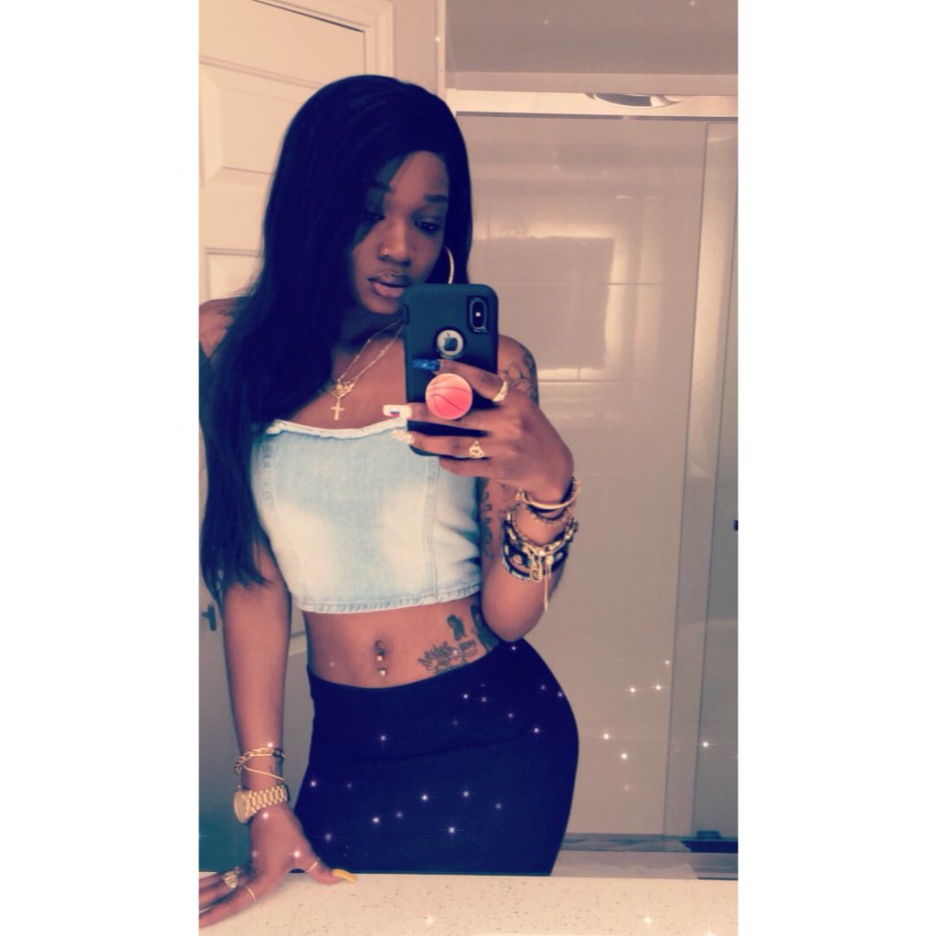 Ballin_Beautiee's tweet photo. @_xsandycheeks Itβs still Wednesday π. #wcw #famuwomen #webraggdiff β€οΈβ€οΈ https://t.co/WWk8ZFzskc