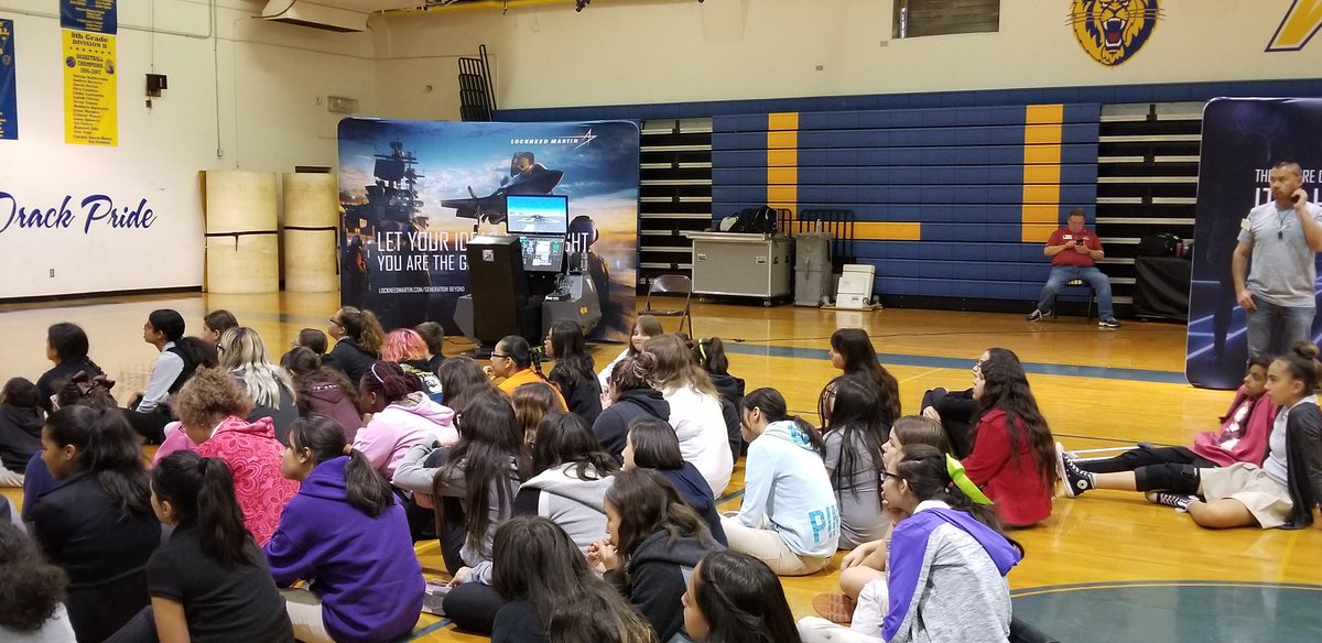 YWSteamPrepNT's tweet photo. Thank you @LockheedMartin #Engineers and @utep @utepengineering for #EngineeringInTheClassroom program you brought to us today! Our students were inspired, intrigued, and encouraged to dream big! @ELPASO_ISD @newtechnetwork #F35simulators https://t.co/RjBJic32yj