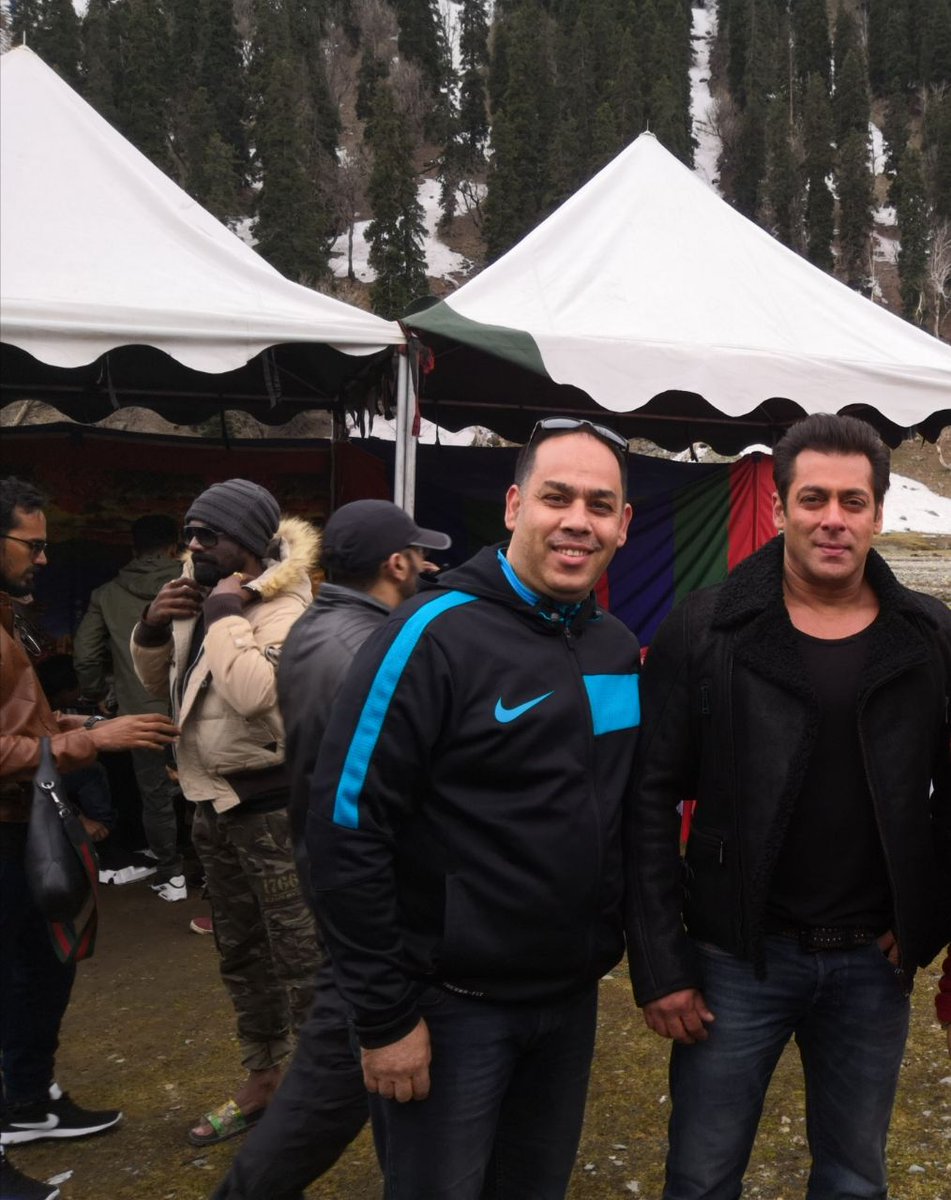 BeingUmarBhat's tweet photo. Salman Khan @BeingSalmanKhan in #kashmir #Sonmarg #Race3 🎬🏁🏎️❤️ https://t.co/eoveeUWA2s