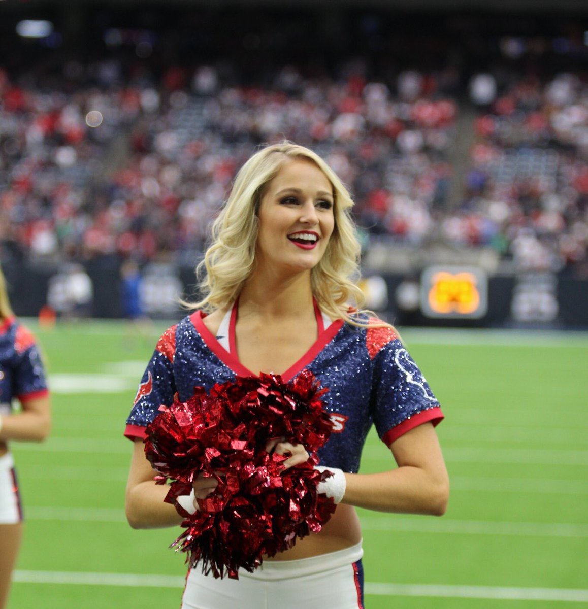 joshuaiancooper's tweet photo. @taaayhilton THANK YOU for allowing me to tag along on your 2 yr journey as a member of @TexansCheer gonna miss you but wishing you the best of luck in your future endeavors whatever that may be. #HTCForever 🙏🏻😢❤️👩🏼💙💝 https://t.co/HEg8aKy2R2