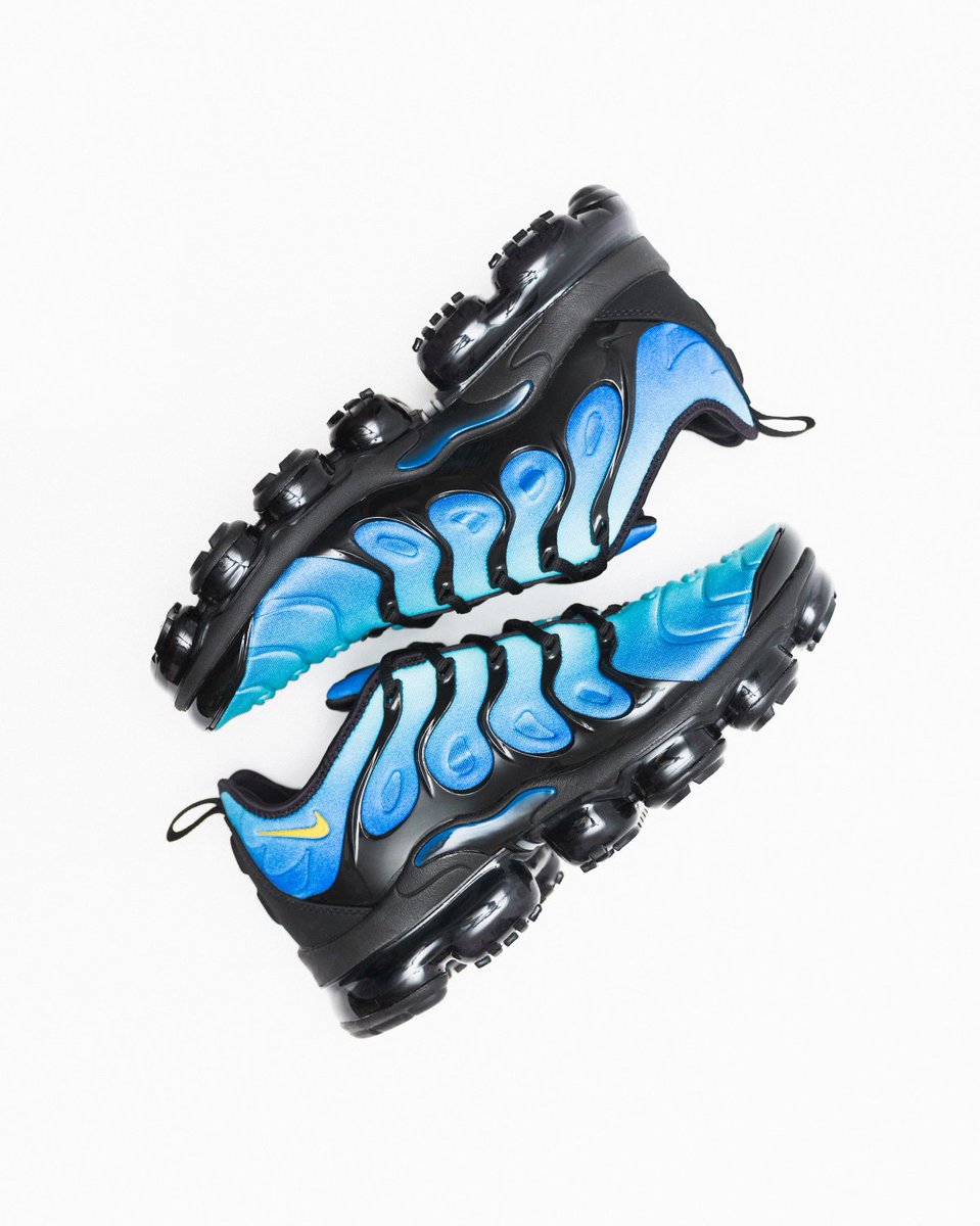 air max vapormax plus hyper blue