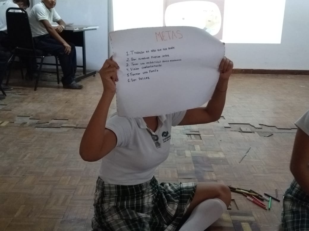 08Ivettita's tweet photo. Acompañando a los alumnos #recursadores para su crecimiento académico #ProgramadeTutoría #HabitosdeEstudios https://t.co/pDVxoIZXzs