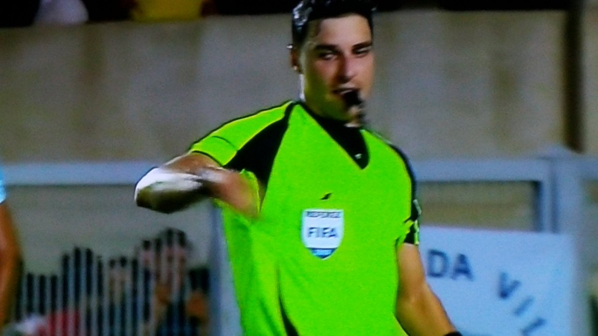 sigaPaysandu's tweet photo. Fim de papo
ATL 0 x 2 PAY
⚽ 09" 2T Cassiano (Pay)
⚽ 27" 2T Cassiano (Pay)
#CopaVerde
#FinalDaCopaVerde https://t.co/BYHQnNkTaR