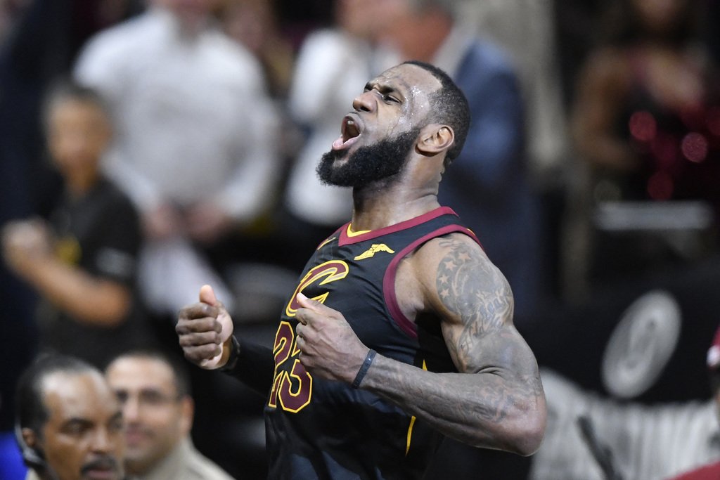 BleacherReport's tweet photo. Name Me King 👑 https://t.co/oLsZs3Ey27