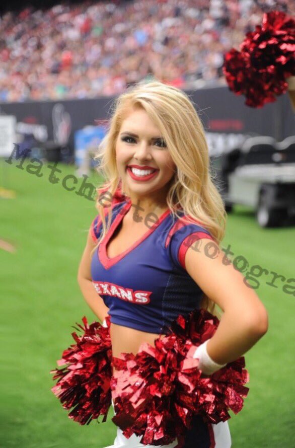 joshuaiancooper's tweet photo. @AshlynHarlan @HTC_AshlynH THANK YOU for allowing me to tag along on your rookie season as a member of @TexansCheer it was my pleasure, wishing you all the best in your future endeavors whatever it may be. Definitely gonna miss you. #HTCForever 🙏🏻❤️👩🏼💙💝😃 https://t.co/MZH5uDDSoI