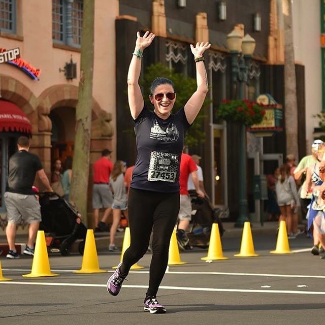 FueledByCupcake's tweet photo. Grabbed a few #HalfMarathon Day Pics! Hands Up!!!! 😃 #starwarshalf #rundisney #starwars #10k #firstorderchallenge https://t.co/66ROpgW2kF https://t.co/mIibyNmXhx