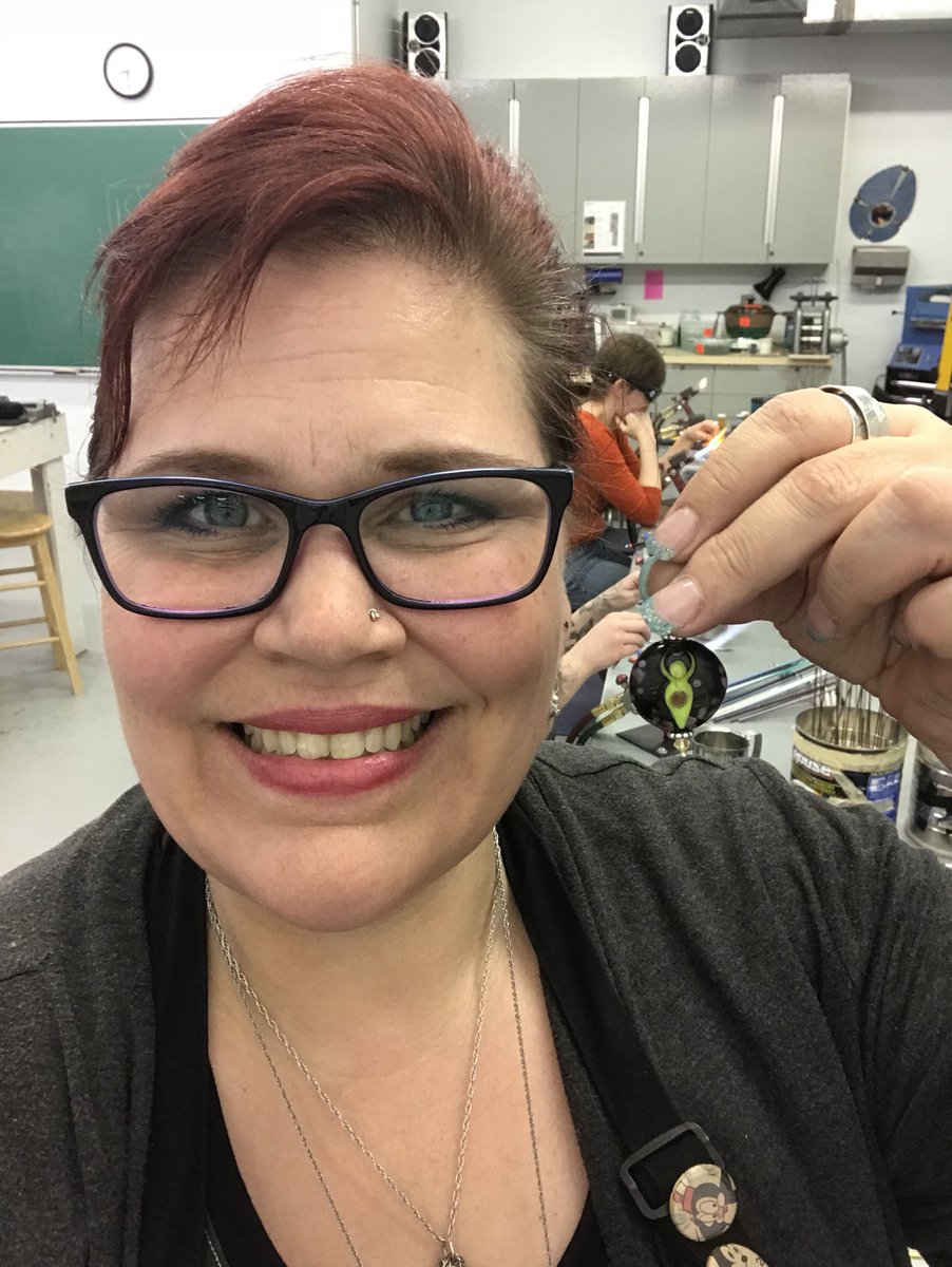EllJay_Design's tweet photo. Goddess night - part 2! Watching what these fabulous ladies come up with is so much fun! We’ll post pics of the finished product next week. 😁 #elljaydesign #yqr #lampwork #class #fireandsharpthings #jewellery #goddess https://t.co/0YS0Z6fw72