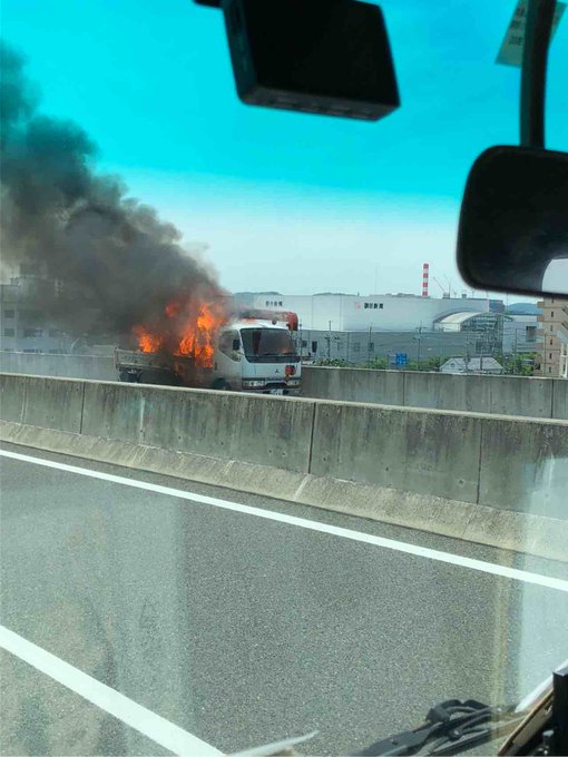車両火災 第二京阪でトラック炎上 巨椋池 伏見 通行止め まとめダネ
