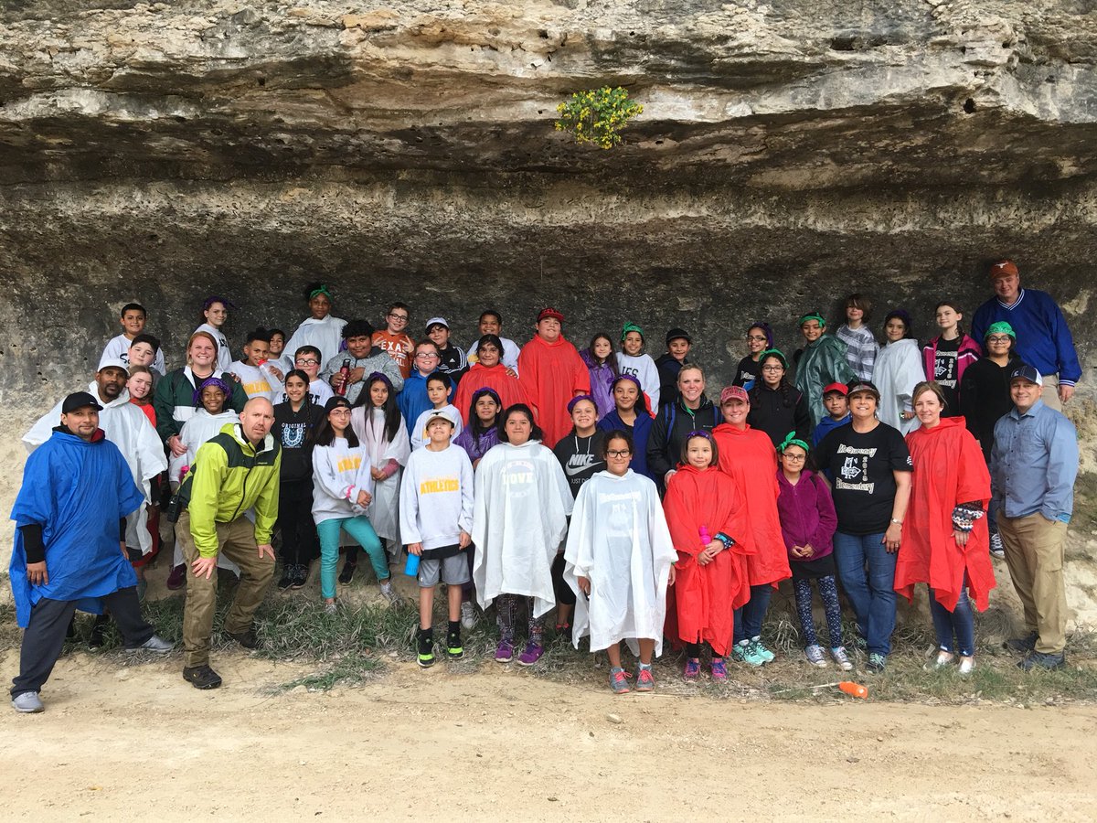 RRjubela's tweet photo. Hiking in the rain because we are the school by the lake. #funnomatterwhat @SeguinISD @DrMattGutierrez @McQueeneyESISD https://t.co/0Zl4FTW8Nw