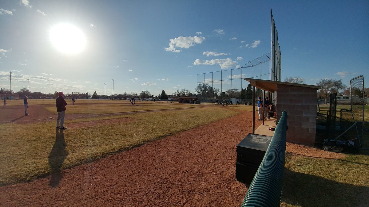 jnicolledu's tweet photo. Spring is in the air... Go Vikings!  #sd76 https://t.co/jPUs3dtZlB