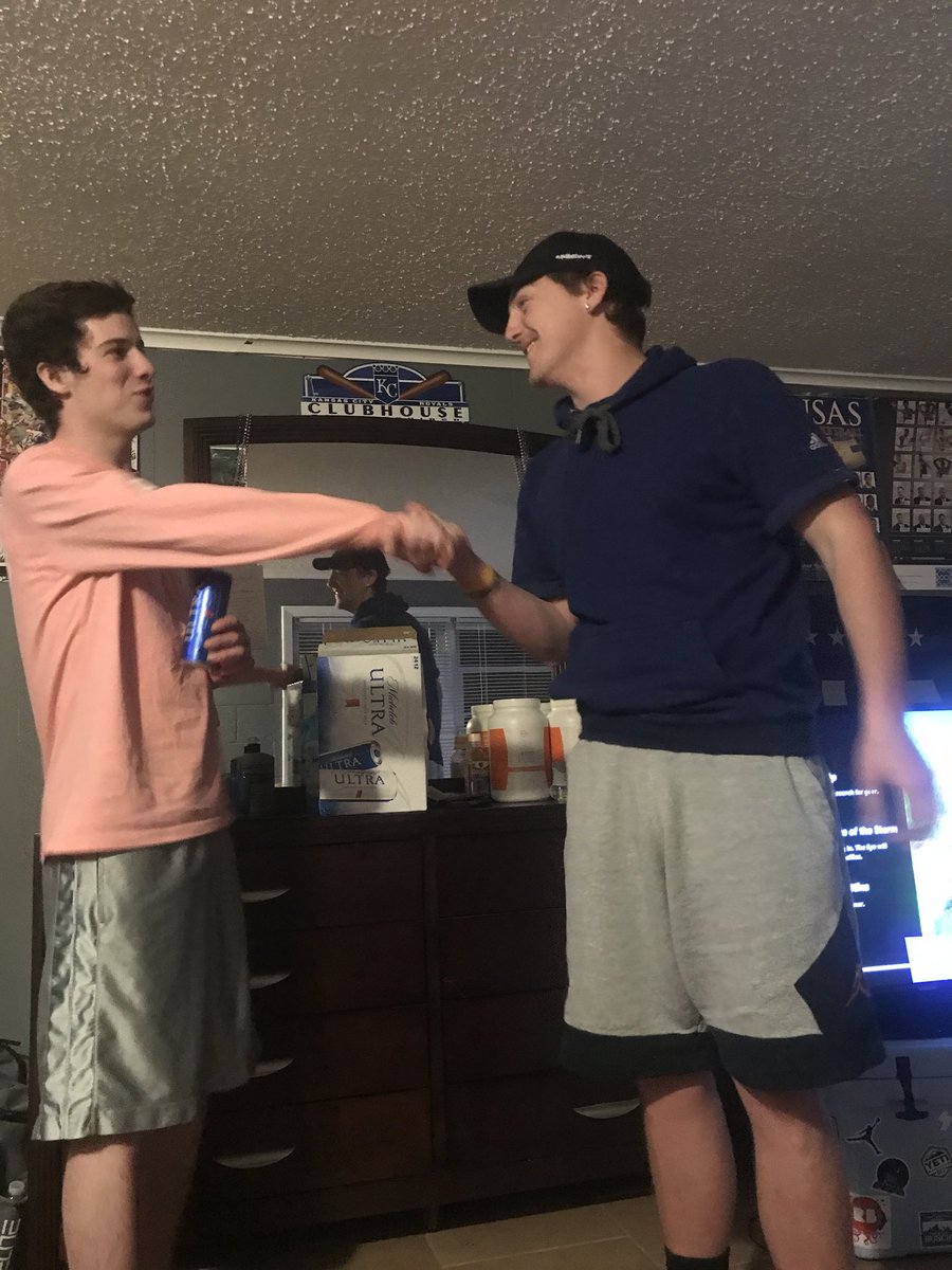 BrettThompson5 tweet picture
