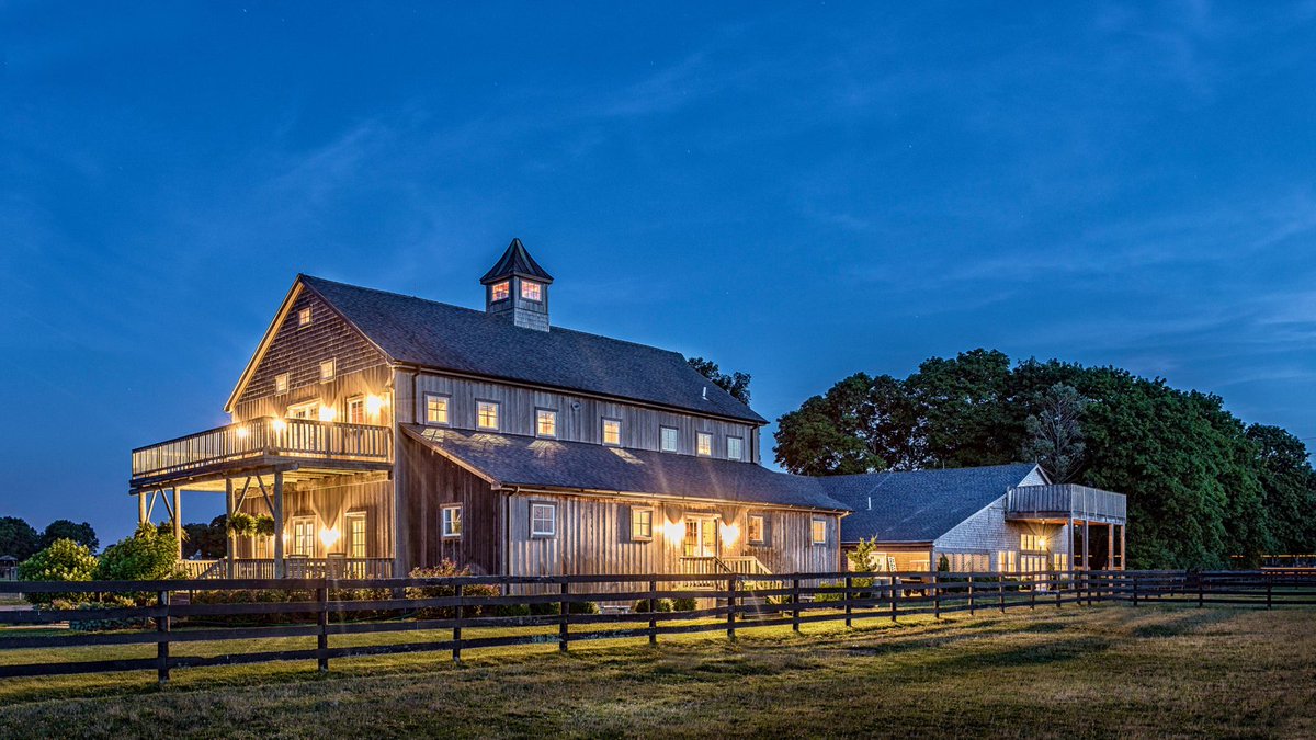 Long Island's Martha Clara Vineyards and Surrounding Property Sold for $15 Million (Wine Spectator) dlvr.it/QQpvbL