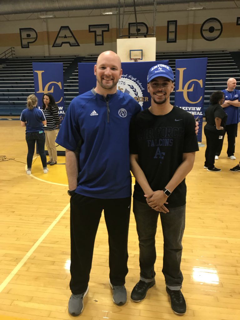 Coach_Mikesell's tweet photo. Congrats to our very own @nickrene5 for being honored at the Garland Sports Hall of Fame banquet tonight as a Gale Fields nominee for most outstanding athlete! What a great honor for a great young man! Love you Nick!! @maresa_bailey @LCHS_Patriots https://t.co/fiyEtAQBrR