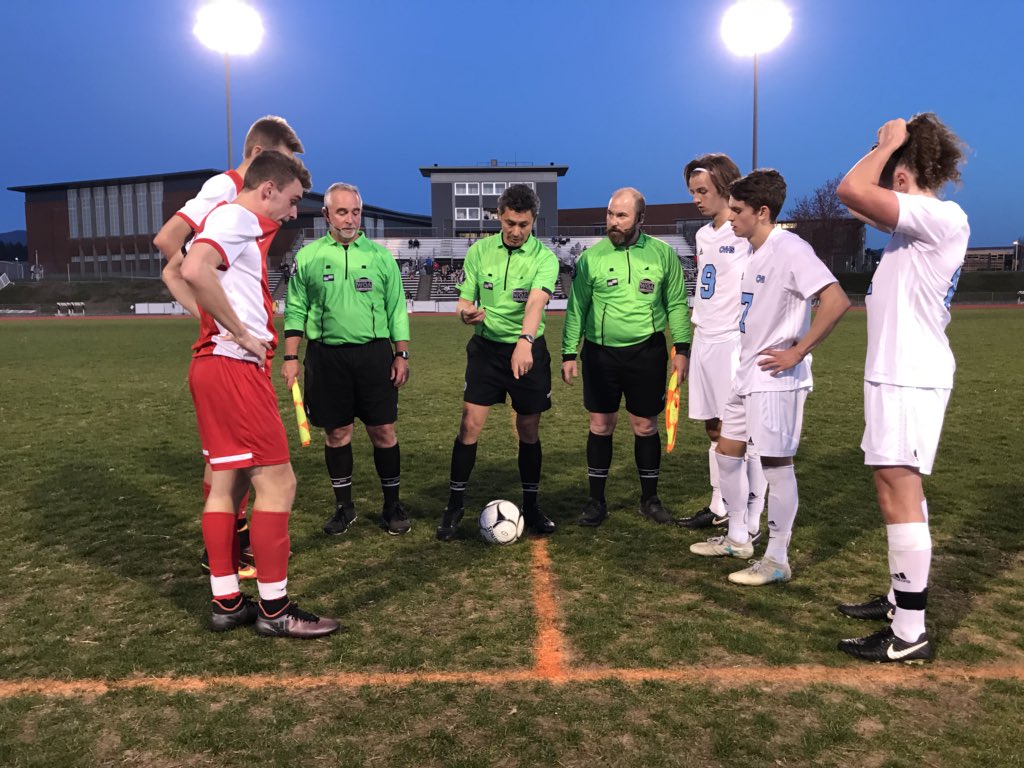 eriksmithphotos's tweet photo. CV vs Ferris Going into #overtime with a 1-1 game @GSL_Scores @CVBearSports #whosfollowing @700espnHS https://t.co/6Cdbz2U1pi