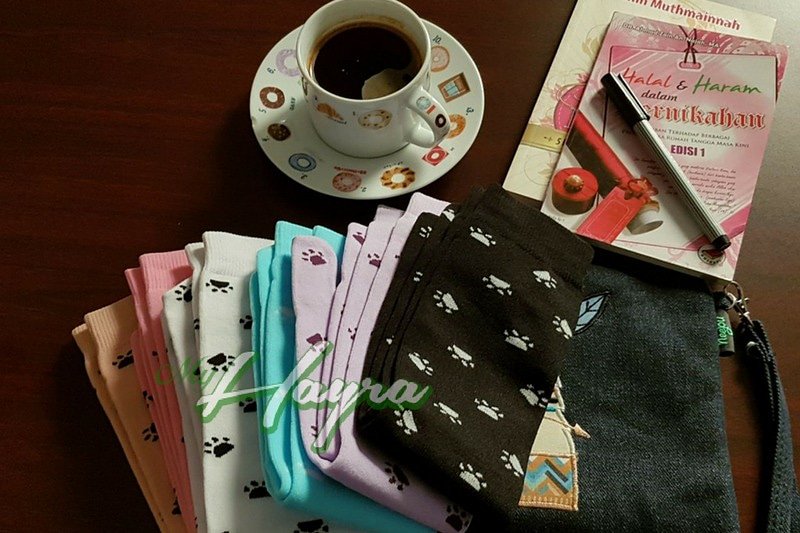 melangit_26's tweet photo. Kaos kaki lucu, motif foot print 👣👣. Bahan nyamaan banget,, 19rb aja. Wa yaa : 082115605558 😘 https://t.co/0nBsDge6Qb