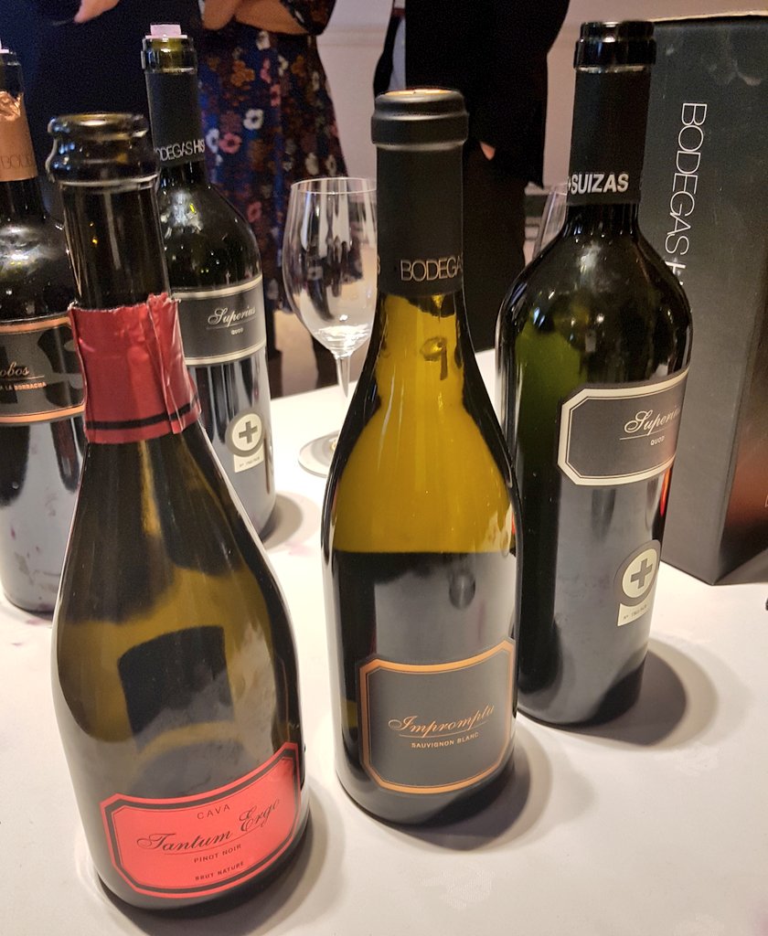 VinoComplutense's tweet photo. El lujo de una bodega moderna @HispanoSuizas de la mano de @PabloOssorio en el Salón de los Vinos de @DOUtielRequena 
@RVUtielRequena @guiapenin @Luxury_Spain @abcserrano @ecatas @VinosEnValencia @veroroma
#BobalMadrid #vinos #Winelover https://t.co/0HyBPSBpHV