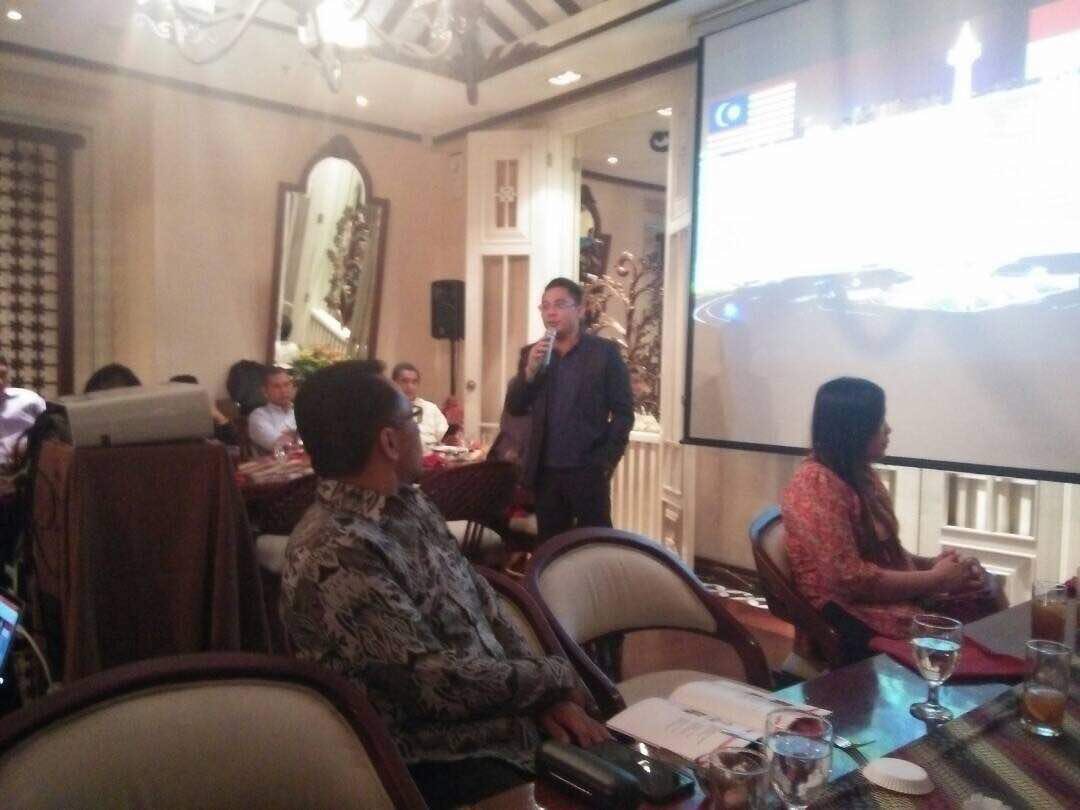 matrade's tweet photo. 9 Malaysian companies in varied sectors under Best Exporters programme participated in Export Acceleration Mission to Jakarta; 24 - 27 April 2018 to expand export opportunities in Indonesian market #MATRADE #BeyondNations #EAM @MITIMalaysia @TokPa_Comms @norainiahmad67 https://t.co/eRxomGDDZL