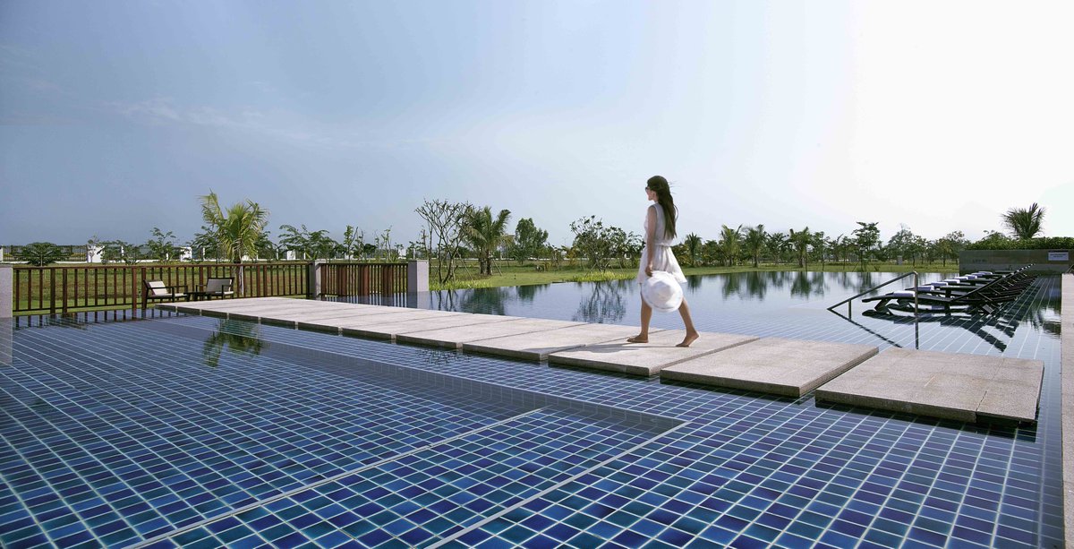 An open-air oasis only steps away from Nay Pyi Taw's unique cultural attractions, perfect for a relaxing dip after a day in the city.
📍 PARKROYAL Nay Pyi Taw