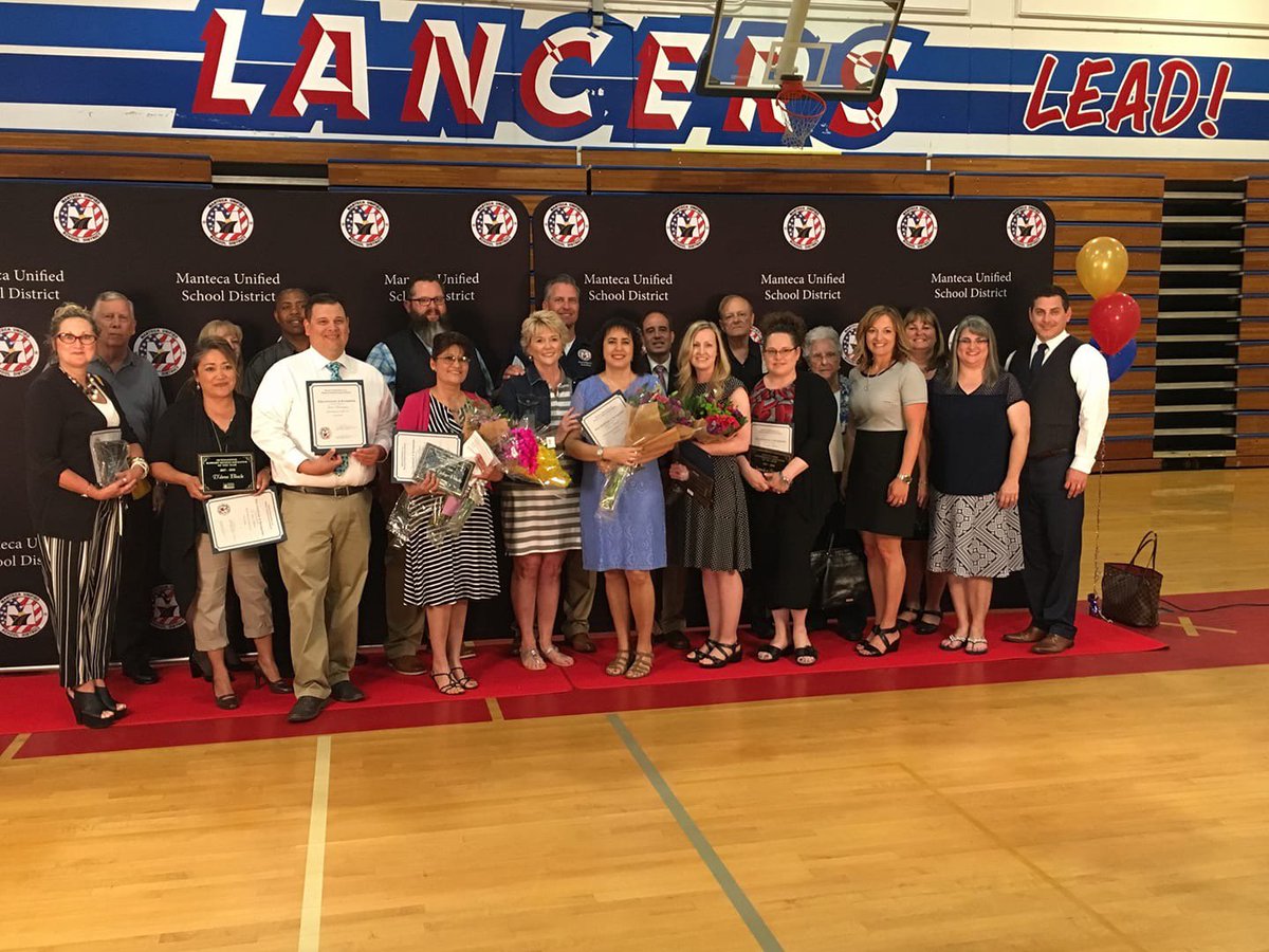 MantecaEducator's tweet photo. Certificated and Classified honorees.
#MEASTRONGERTOGETHER 
#MEAMEMBERSHIPHASITSPRIVLIGES https://t.co/SCputY7imJ
