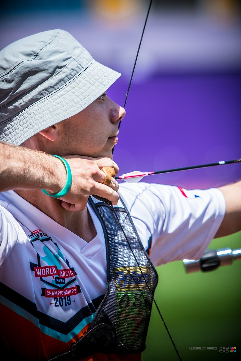 HOYTARCHERYInc's tweet image. Qualifications are over and head to head matches are starting. Let's go, #TeamHoyt! Who are you rooting for? 👇👇👇

#WCShanghai #GetSeriousGetHoyt #BowsOfChampions #TeamHoyt #HoytPro #IWILLPREVAIL #TheWinningFaktor