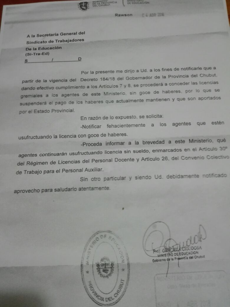 SITRAED_MADRYN's tweet photo. Decreto emitido por el Ministerio de Educación, dando NO A LUGAR las licencias gremiales a los agentes que estaban en la secretaría general de Sitraed Madryn, pasando a ser solamente AFILIADOS como todos nosotros sin poder tomarse atribuciones GREMIALES https://t.co/On7vCgNbe0