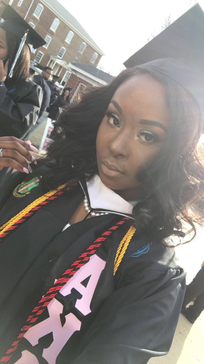 SuchA_Jewel's tweet photo. I Graduated HS w/ a 1.1 GPA; Was homeless my last two years of high school &amp; my counselor told me not even to apply to college..this past December, I not only graduated from college but graduated early &amp; with honors 💁🏽‍♀️💯 Don’t let anyone tell you can’t do something. Ever. https://t.co/nwPSQpDEvN