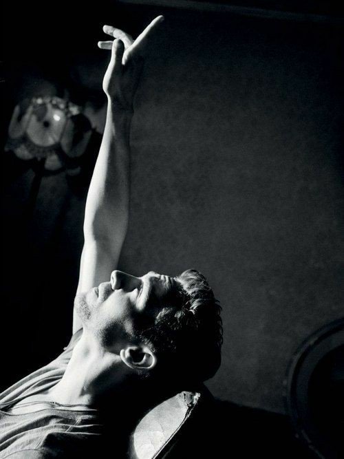 CandiceHurley10's tweet image. #TomHiddleston 
#BlackAndWhiteAppreciationClub