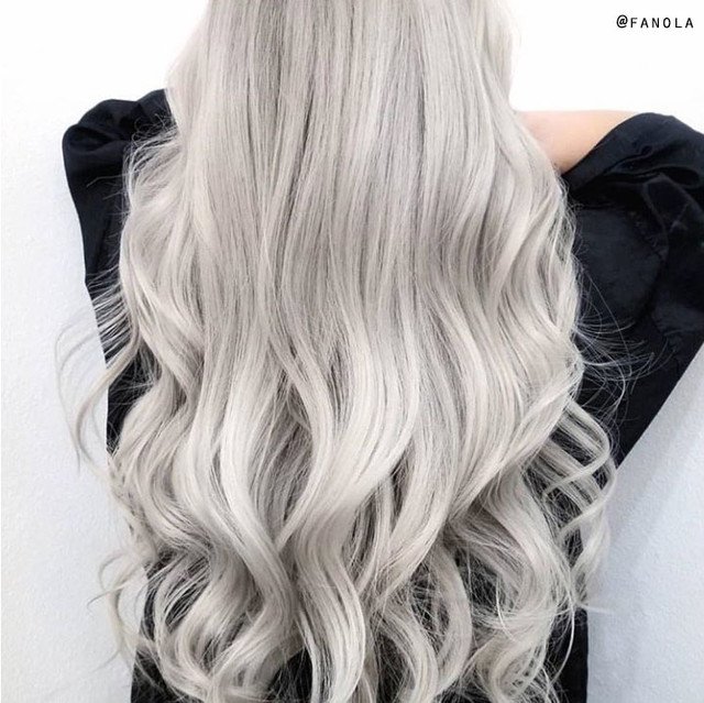 glowcosmeticsau's tweet photo. Take your yellow blonde to a stunning ashy tone using the Fanola​ No Yellow Shampoo! 🙌😍 Leave it in your hair for just a few minutes, and it will tone that hair like there's no tomorrow ✨ Shop the range now at Glow Cosmetics! #makeupaddict #glowcosmetics #makeup #cosmetics https://t.co/JLeuOTykHA
